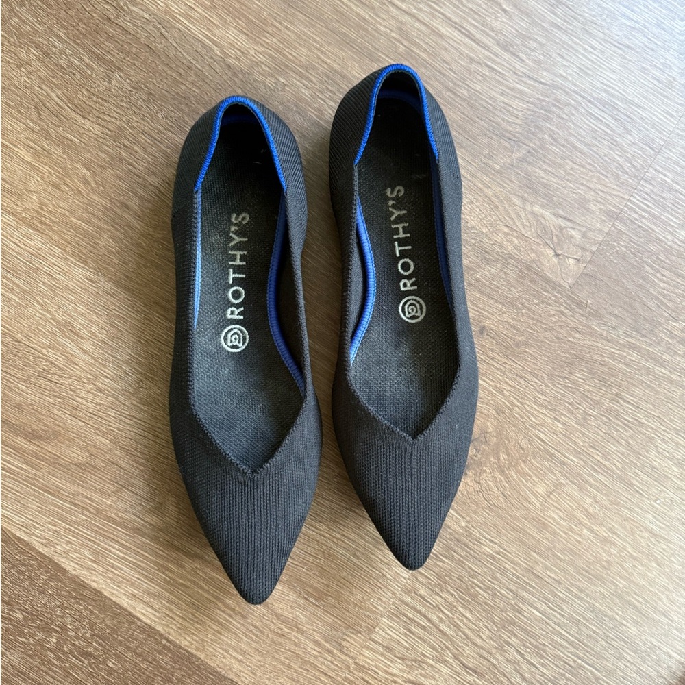 Rothy's Black and Blue Pointed Flats